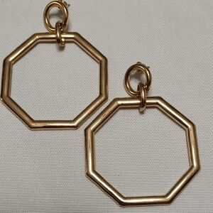 Elegant Gold Hoop Earrings